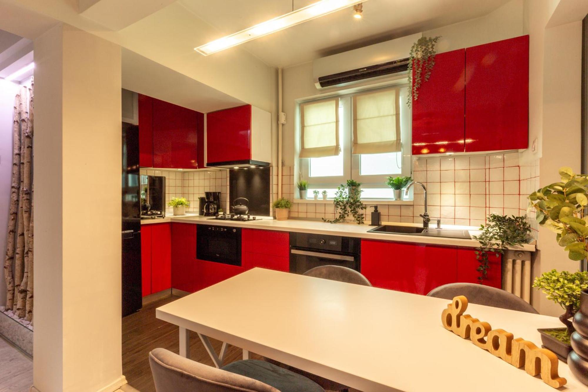 Modern 1Br Apt In The Old Town: The Perfect Choice بوخارست المظهر الخارجي الصورة